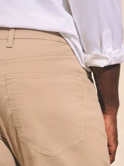 Movement™ 5-Pocket Pant Athletic Fit - Island West Khaki