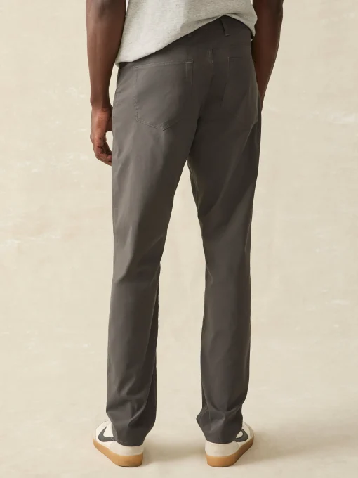 Movement™ 5-Pocket Pant Athletic Fit - Graphite