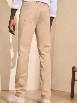 Movement™ 5-Pocket Pant Athletic Fit - Island West Khaki