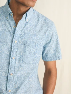 Short-Sleeve Stretch Playa Shirt - South Pacific Geo