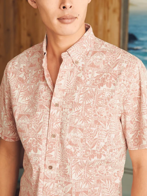 Short-Sleeve Stretch Playa Shirt - Coral Tile Print