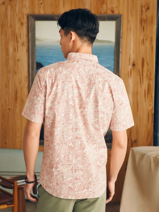 Short-Sleeve Stretch Playa Shirt - Coral Tile Print